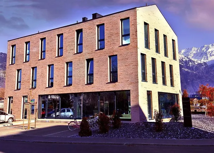 B-smart モーテル 3*